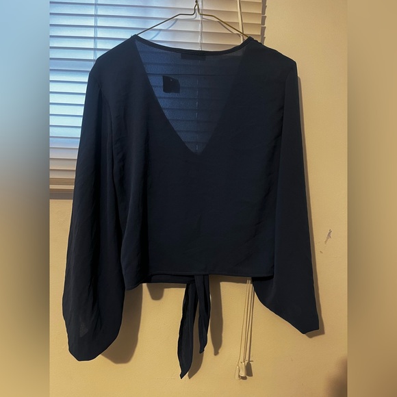 Fashion Nova Macey V Neck Top Blouse NWT - Picture 6 of 8